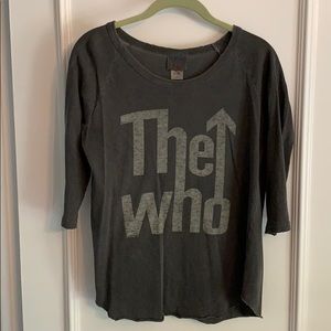 Junk Food half sleeve tee shirt.